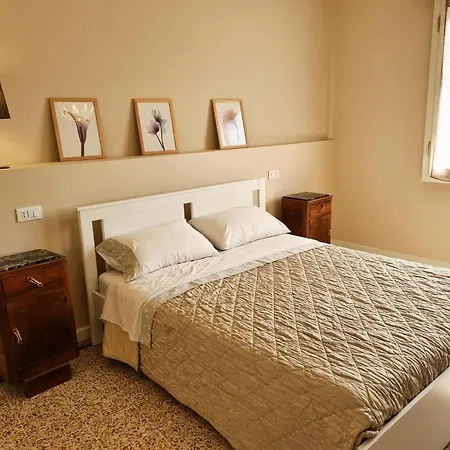 Apartment In Piazza Nova