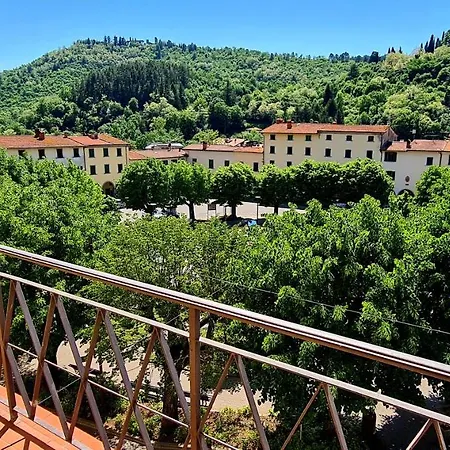 Apartment In Piazza Nova