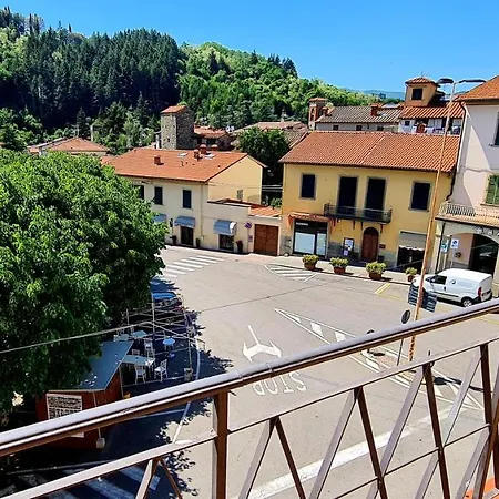 In Piazza Nova Apartment *